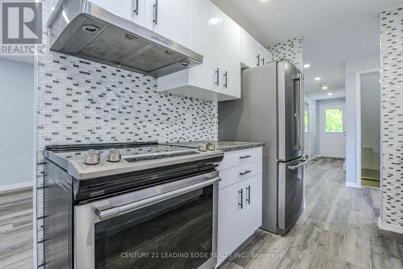169 Hickling Trail — photo 15 of 40