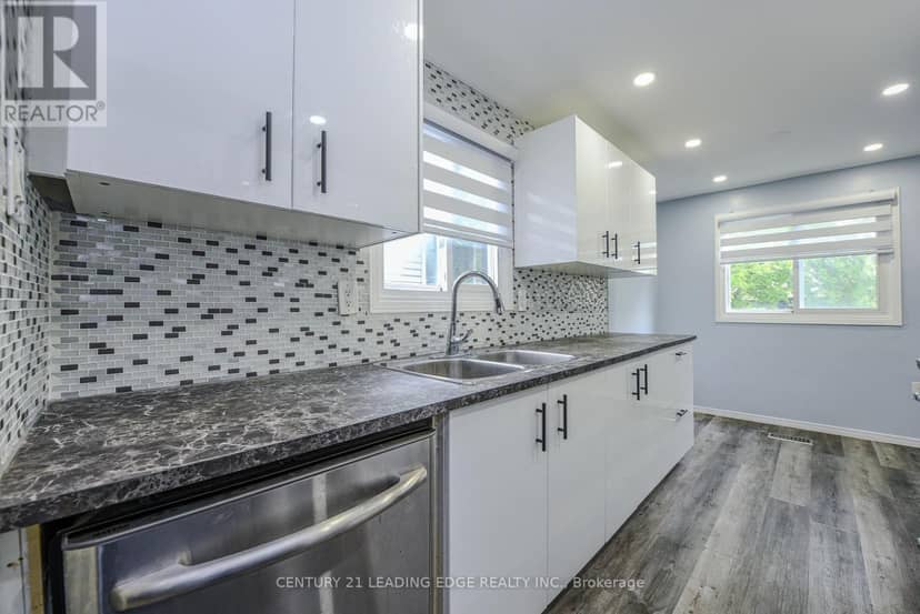 169 Hickling Trail — photo 17 of 40