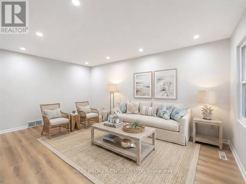 713 Railton Avenue, London East, photo 5