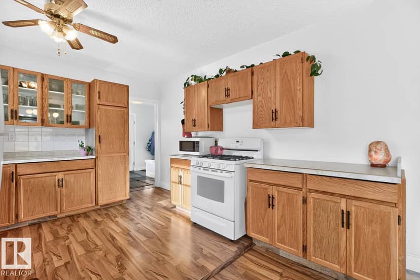 6 Mont Clare Pl — photo 11 of 40