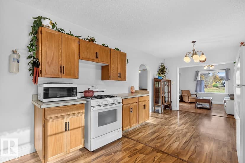 6 Mont Clare Pl — photo 13 of 40