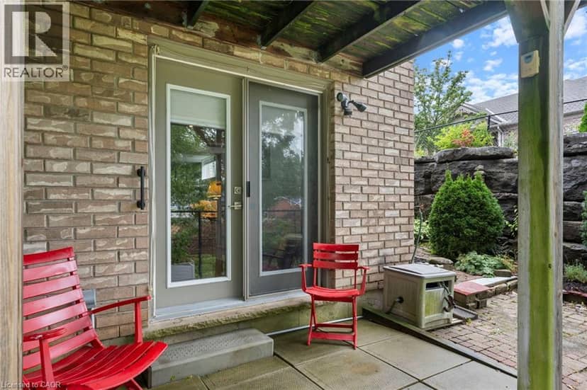 10 COBBLESTONE Drive Unit# 25 — photo 33 of 40