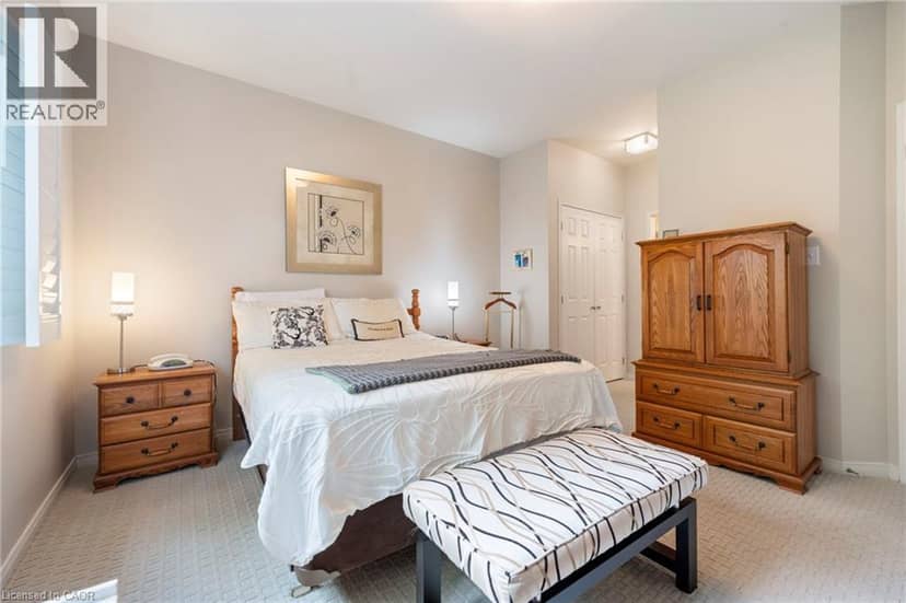 10 COBBLESTONE Drive Unit# 25 — photo 20 of 40