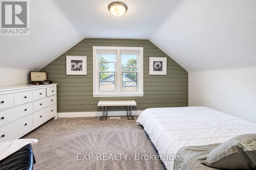 36 Crestwood Avenue — photo 17 of 37