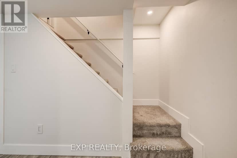 36 Crestwood Avenue — photo 19 of 37