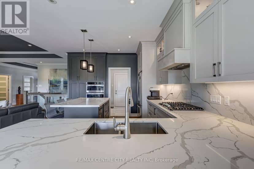 151 Robin Ridge Drive — photo 16 of 40