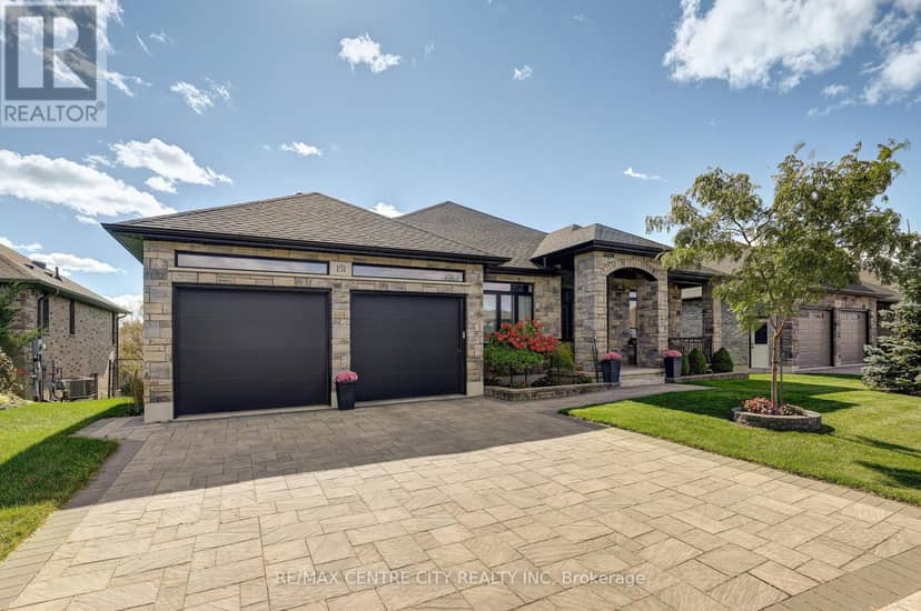 151 Robin Ridge Drive, Central Elgin, photo 2