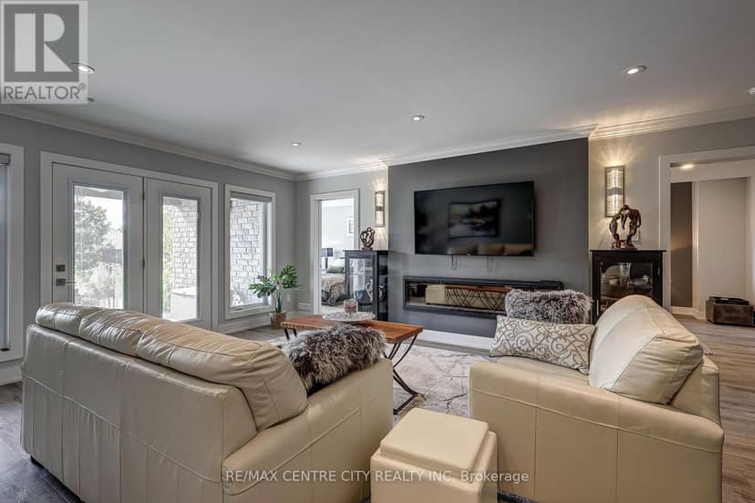 151 Robin Ridge Drive — photo 33 of 40