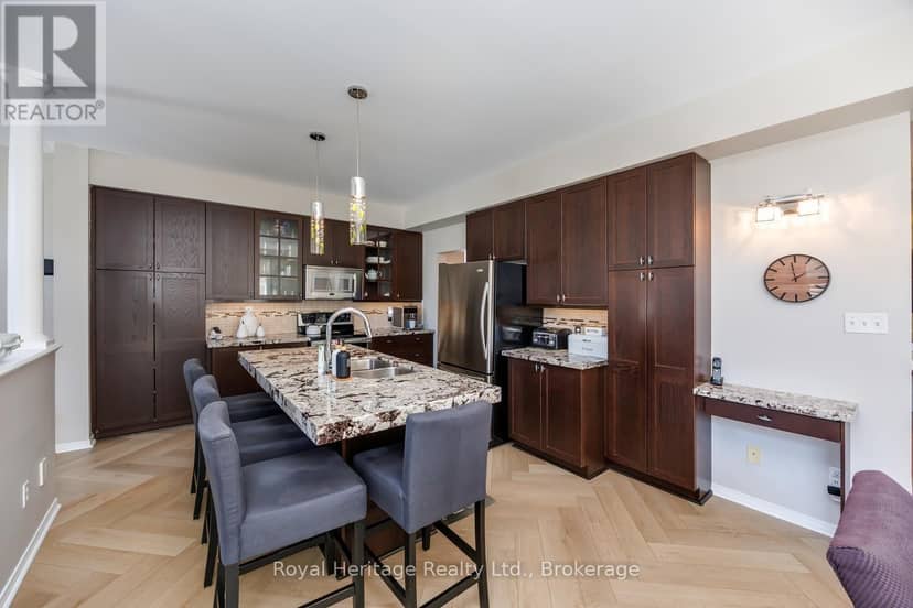 6 Goodall Crescent — photo 19 of 40