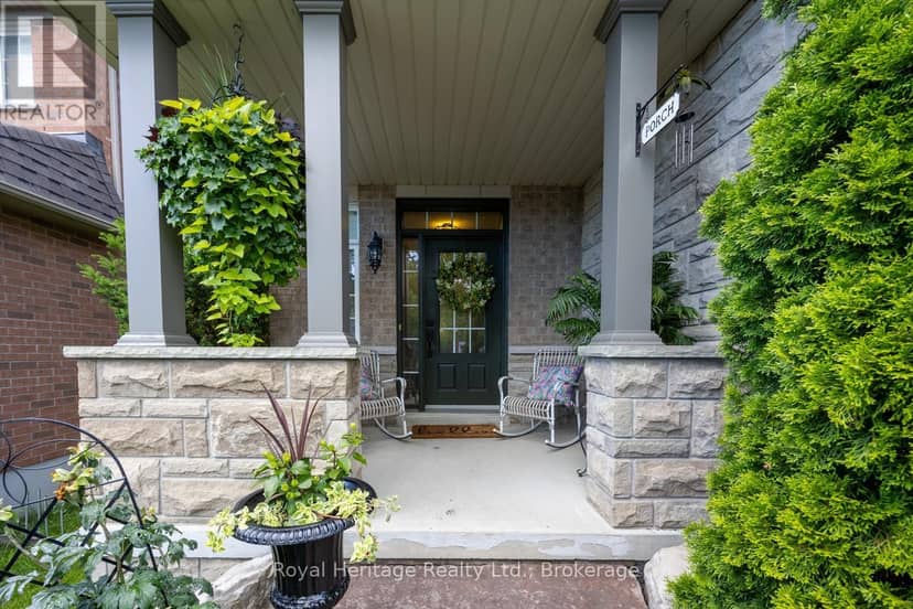 6 Goodall Crescent — photo 2 of 40