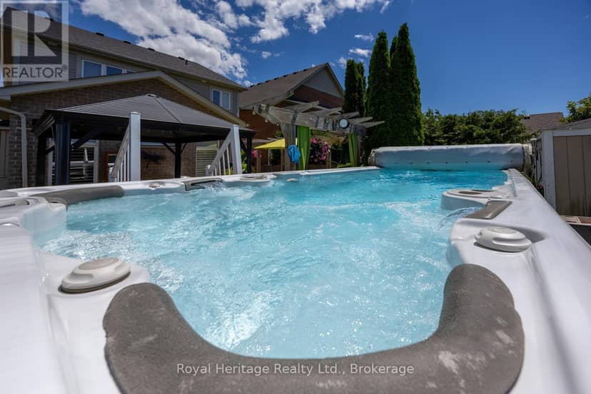 6 Goodall Crescent — photo 36 of 40