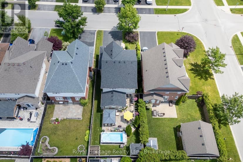 6 Goodall Crescent — photo 38 of 40