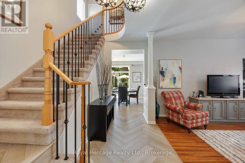 6 Goodall Crescent — photo 8 of 40