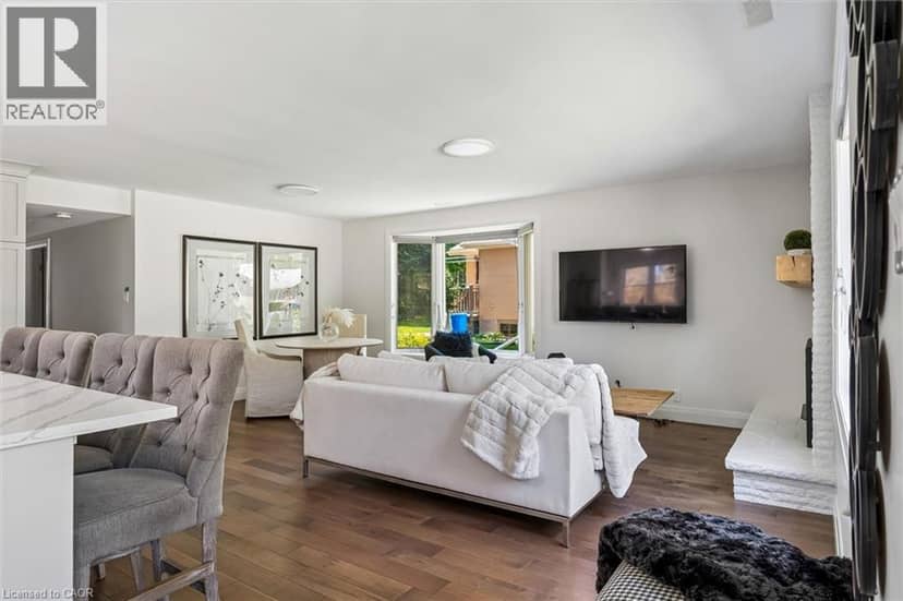 90 DEAN Avenue — photo 4 of 35