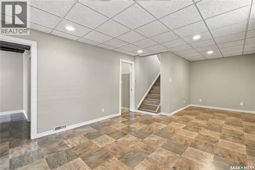 106 5th AVENUE W — photo 24 of 40