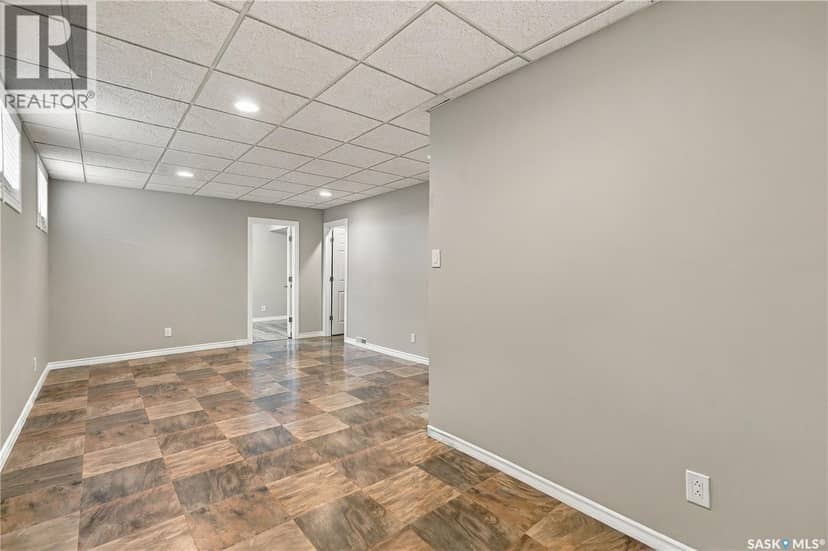 106 5th AVENUE W — photo 26 of 40