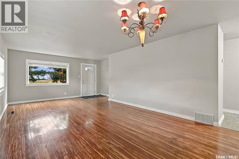 106 5th AVENUE W — photo 3 of 40
