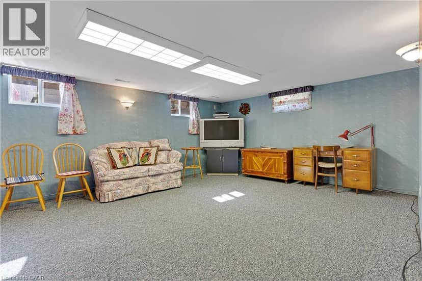 297 WILSON Avenue — photo 31 of 40