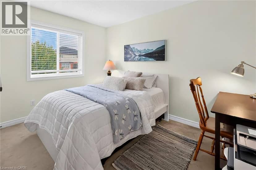 326 VINCENT Drive — photo 33 of 40