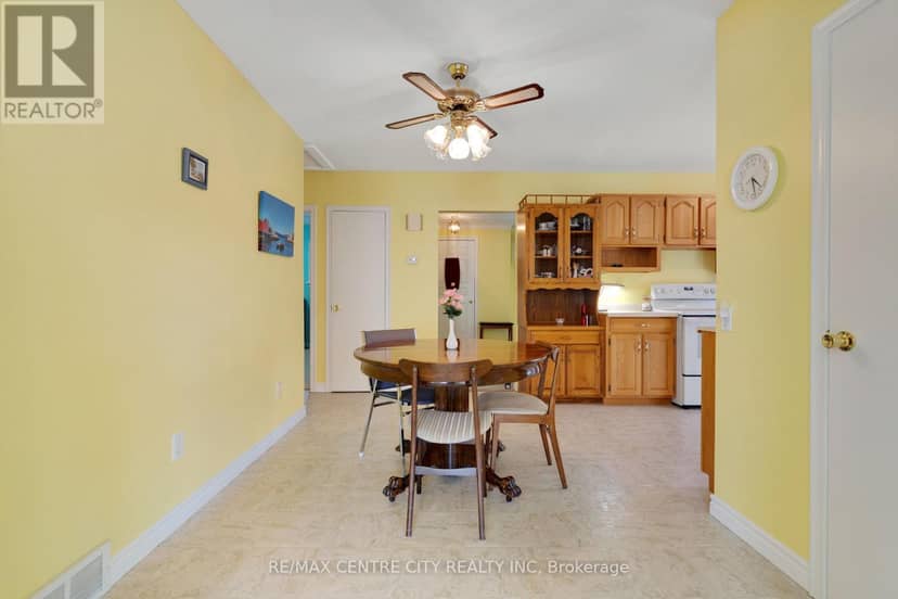 297 Wilson Avenue — photo 14 of 40