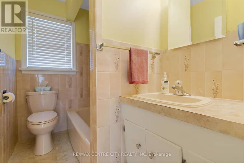 297 Wilson Avenue — photo 20 of 40
