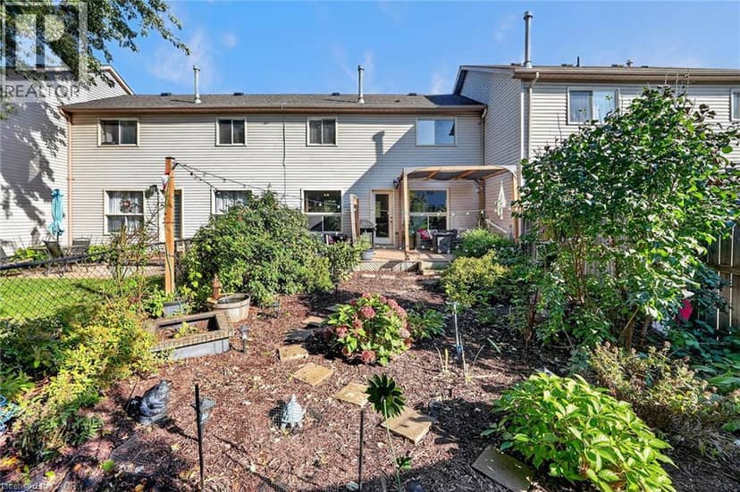 11 HEDGE LAWN Drive — photo 37 of 40