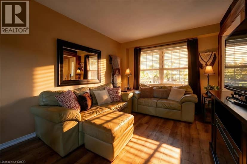 11 HEDGE LAWN Drive, Grimsby, photo 7