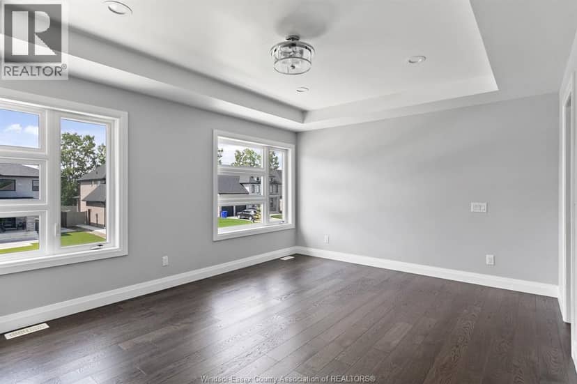 7370 Garnet Crescent — photo 13 of 25