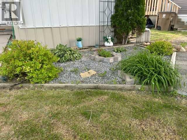 56 Greenbrook Village E, Brooks, photo 2