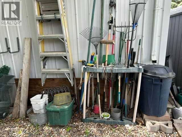 56 Greenbrook Village E, Brooks, photo 5