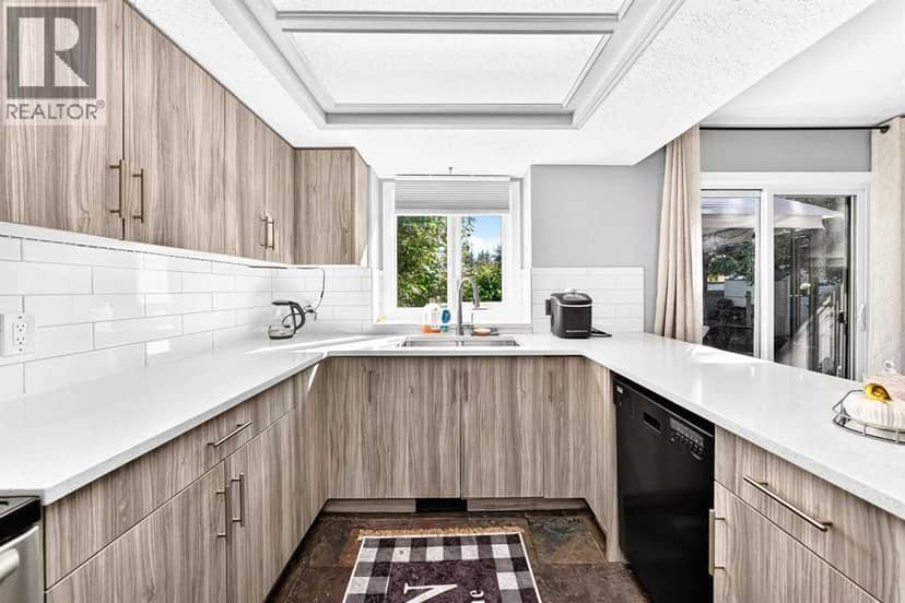 63 Millpark Road SW — photo 10 of 40