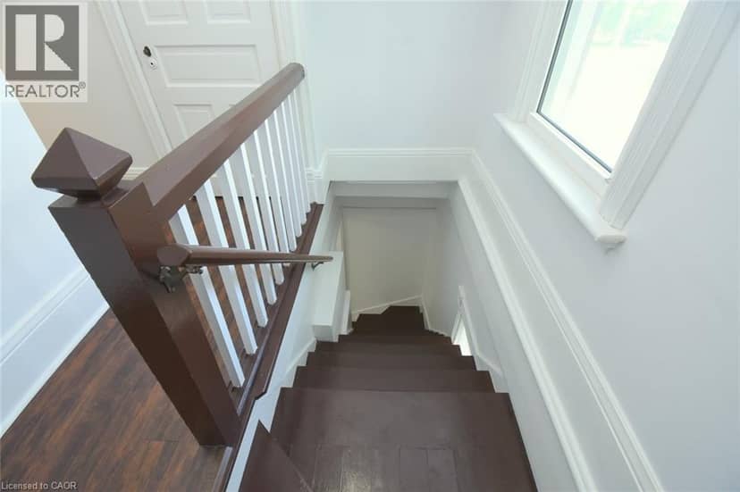 89 LYNDEN Road — photo 12 of 40