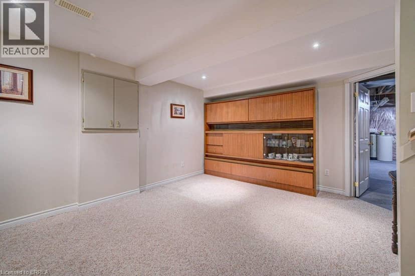 48C HARRIS Avenue — photo 31 of 40
