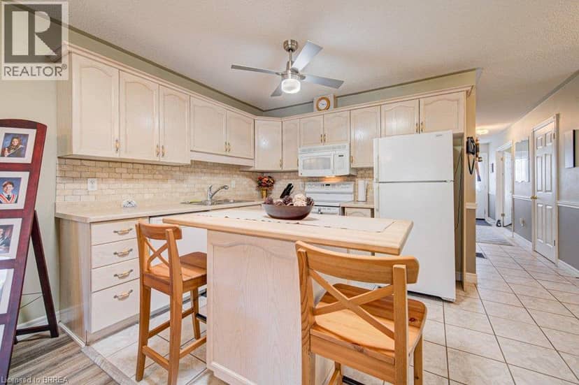 48C HARRIS Avenue — photo 15 of 40
