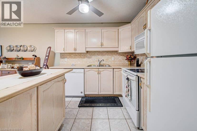 48C HARRIS Avenue — photo 11 of 40
