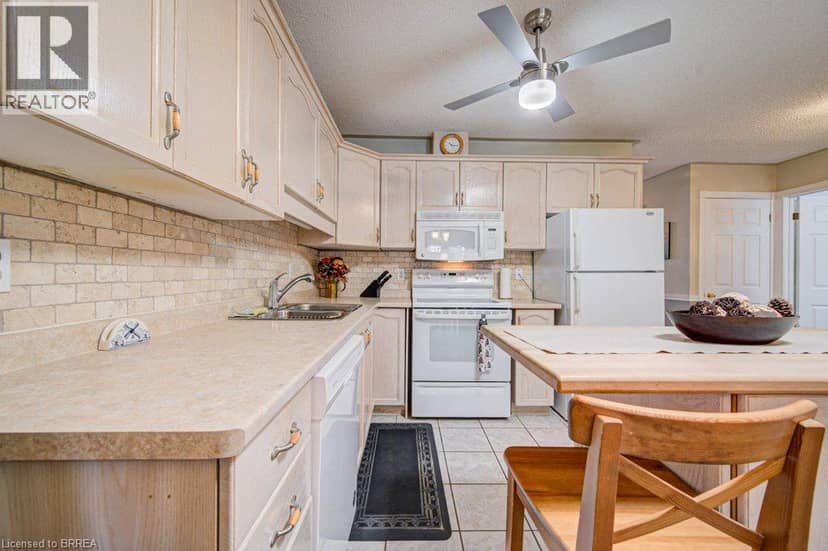 48C HARRIS Avenue — photo 14 of 40