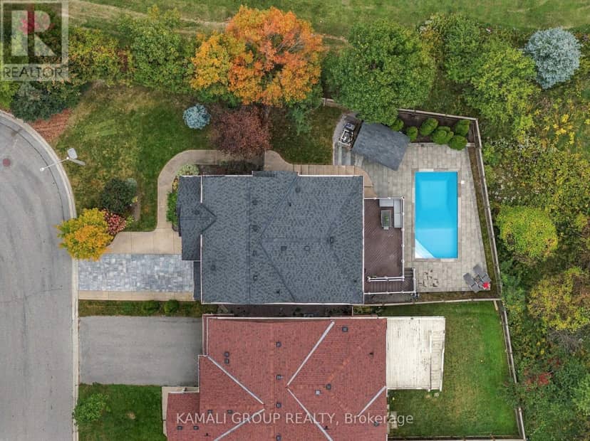 61 Barnwood Drive, Richmond Hill, photo 3