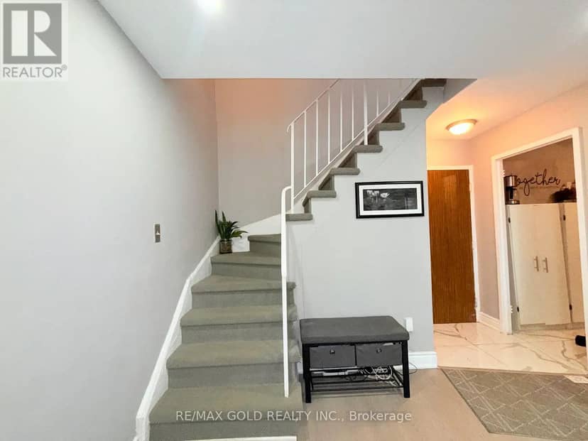 179 - 2095 Roche Court — photo 16 of 40