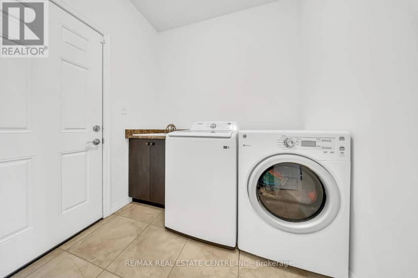 365 Woodbine Avenue — photo 18 of 40