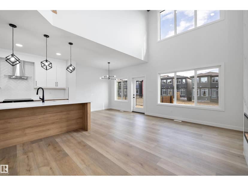 1774 Crossbill LO NW — photo 10 of 40