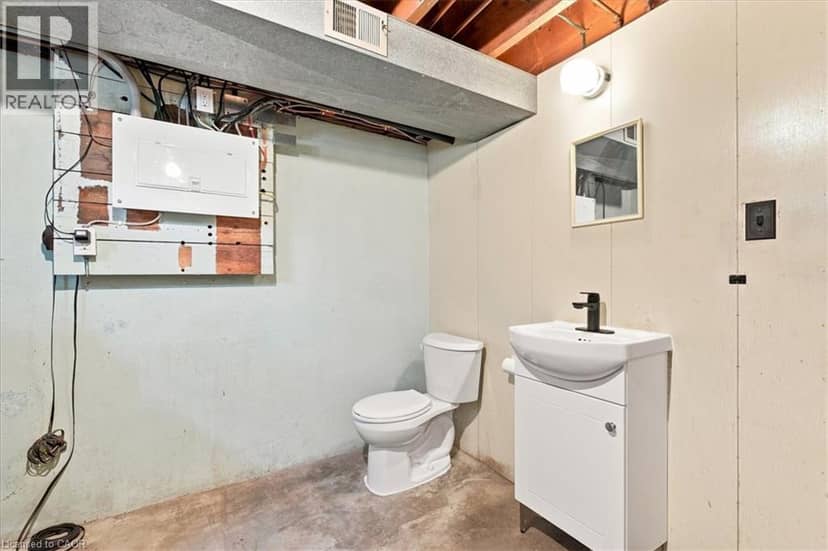 184 MURDOCK Avenue — photo 25 of 40