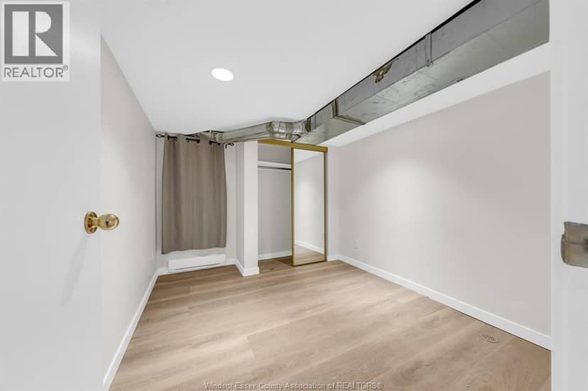 427 Cameron — photo 32 of 40
