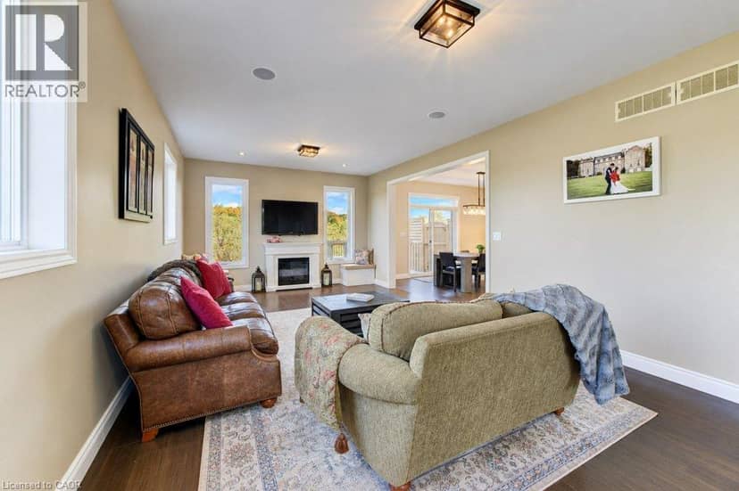 524 SUNDEW Drive — photo 7 of 40