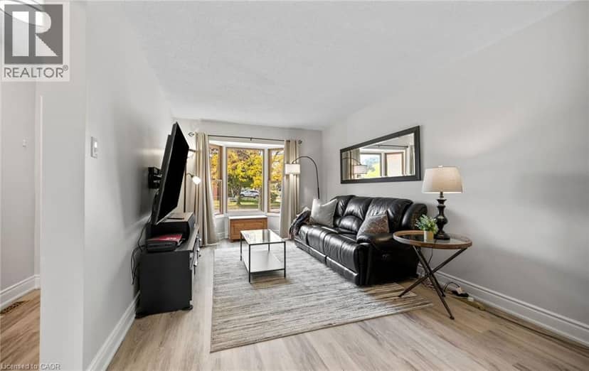2092 HUNT Crescent, Burlington, photo 6