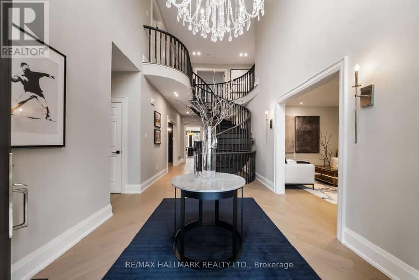 54 Theobalds Circle, Richmond Hill, photo 4