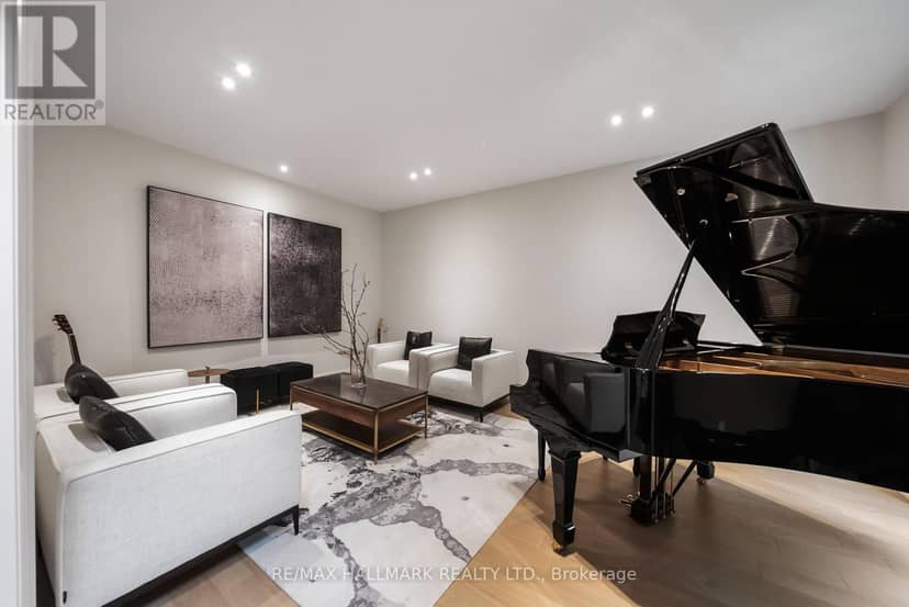 54 Theobalds Circle, Richmond Hill, photo 6