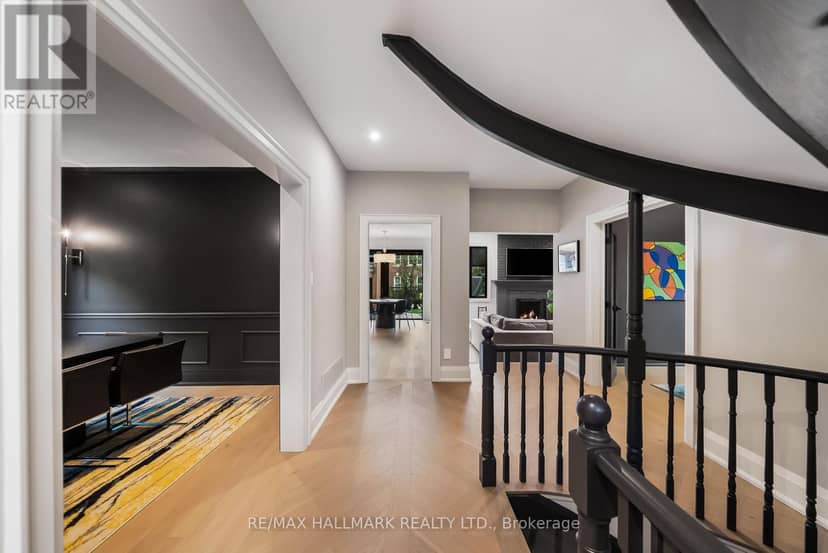 54 Theobalds Circle, Richmond Hill, photo 8
