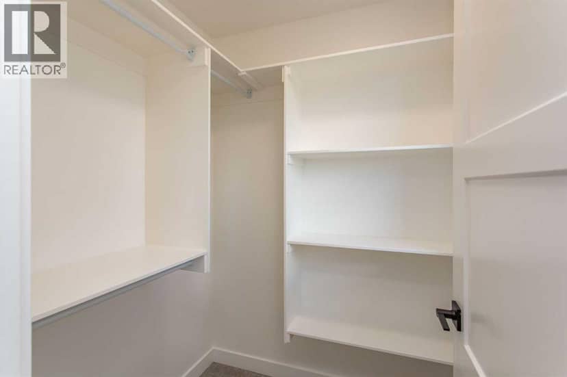 60 Emmett Crescent — photo 16 of 27