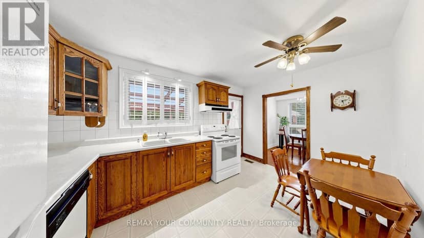 43 Seaton Drive — photo 14 of 40