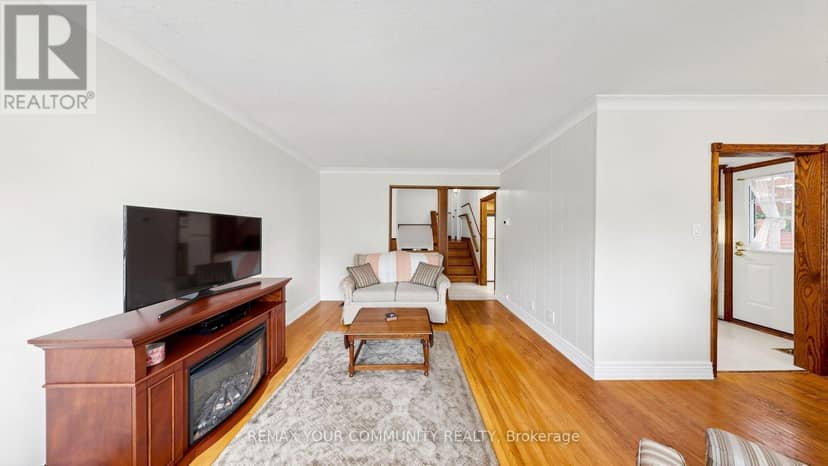 43 Seaton Drive, Aurora, photo 8